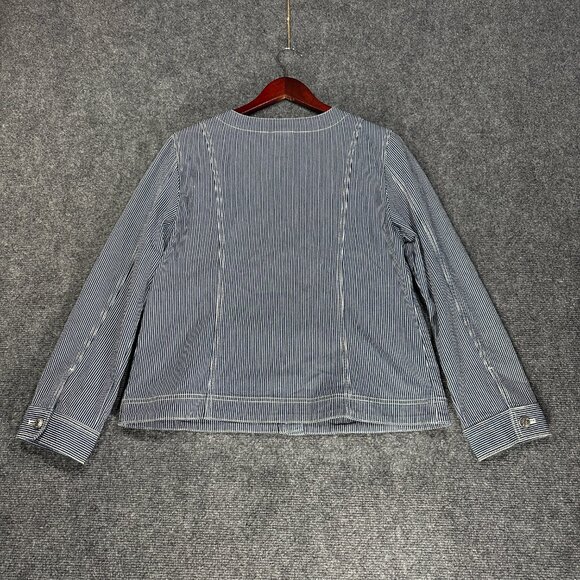 Chicos Top Womens Medium Blue Pinstripe Button Up Shacket Button Cuffs Pockets - Picture 7 of 8